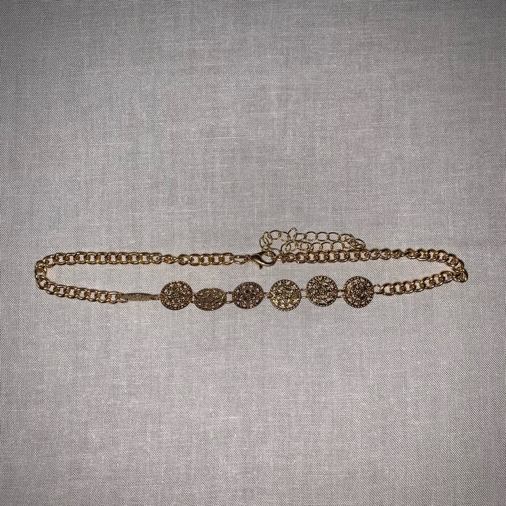 Gold choker necklace